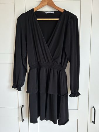 Schwarzes Kleid von Mango, Grösse S
