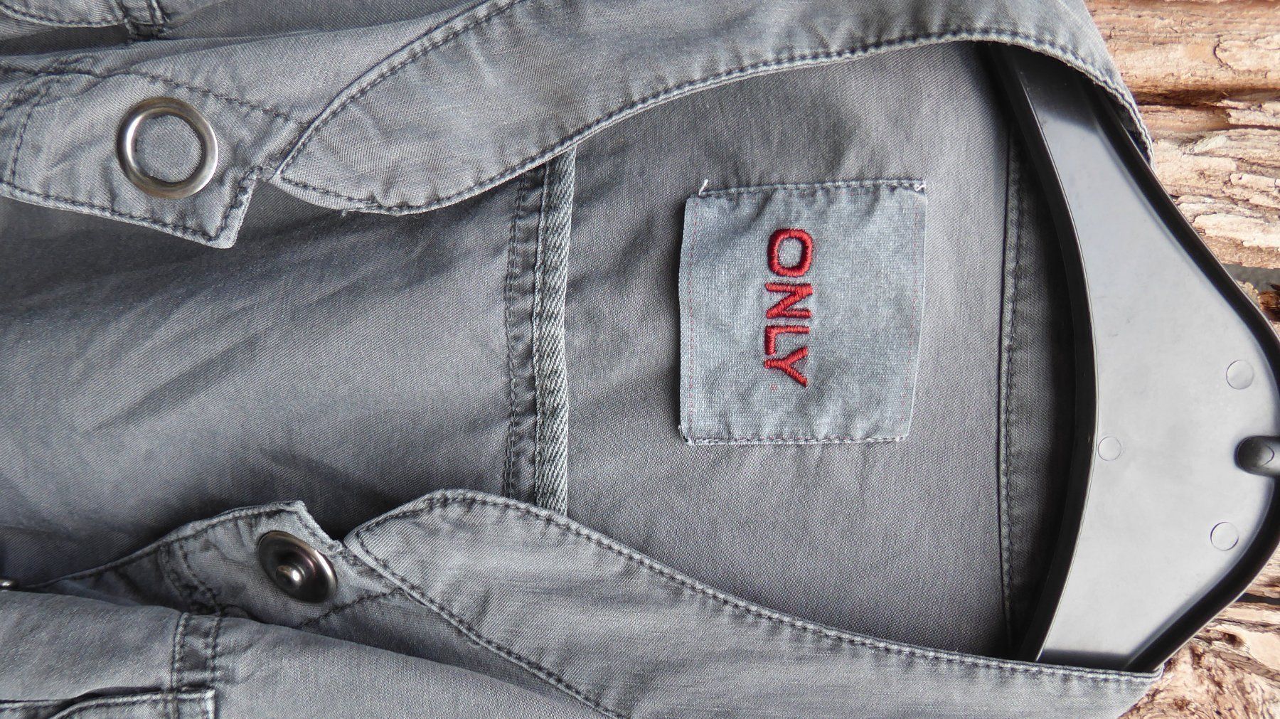 Only Giacche: leichte Jacke Gr S Only – Usato da Sargans venduto da Benziner 2