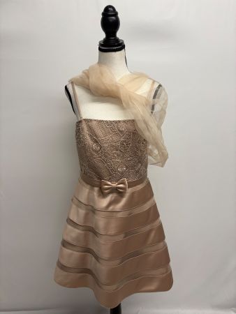 O Mai Festliches Sommerkleid mit Spitze Satin 40 nude beige