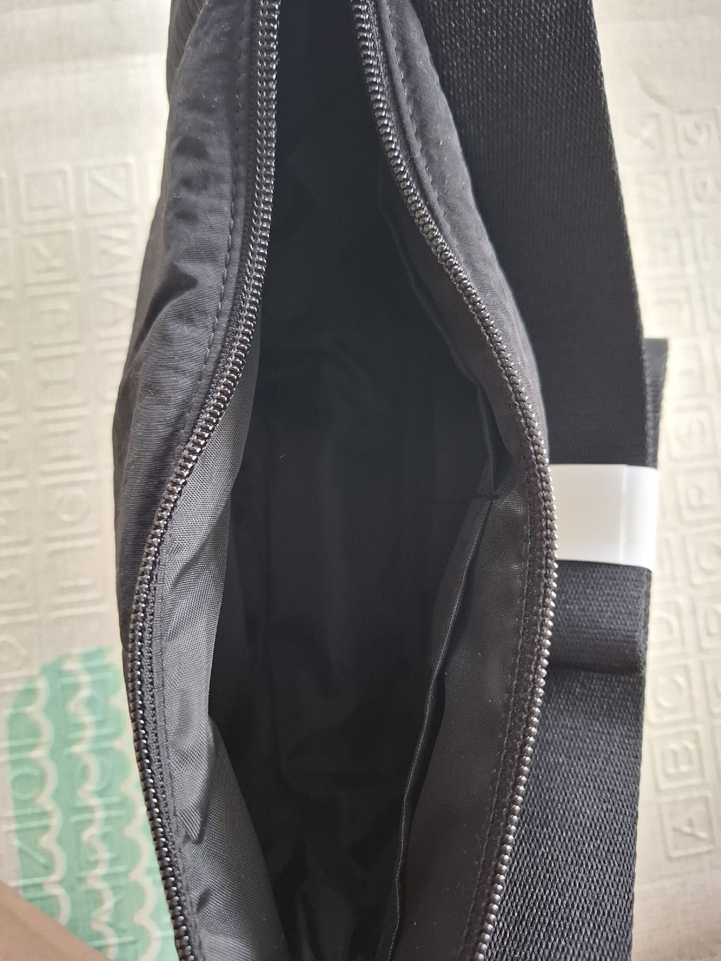 Uniqlo Borse: Uniqlo klassische Tasche Neu – Nuovo e nell'imballaggio originale da Brig venduto da Tucan_52wm 4