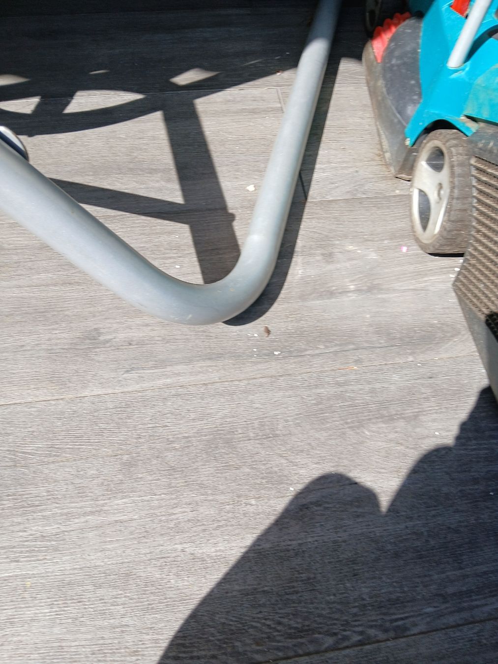 Bosch Tagliaerba: Bosch Rotak 43 li alles kaputt – Difettoso da Fislisbach venduto da Quirlig07 1