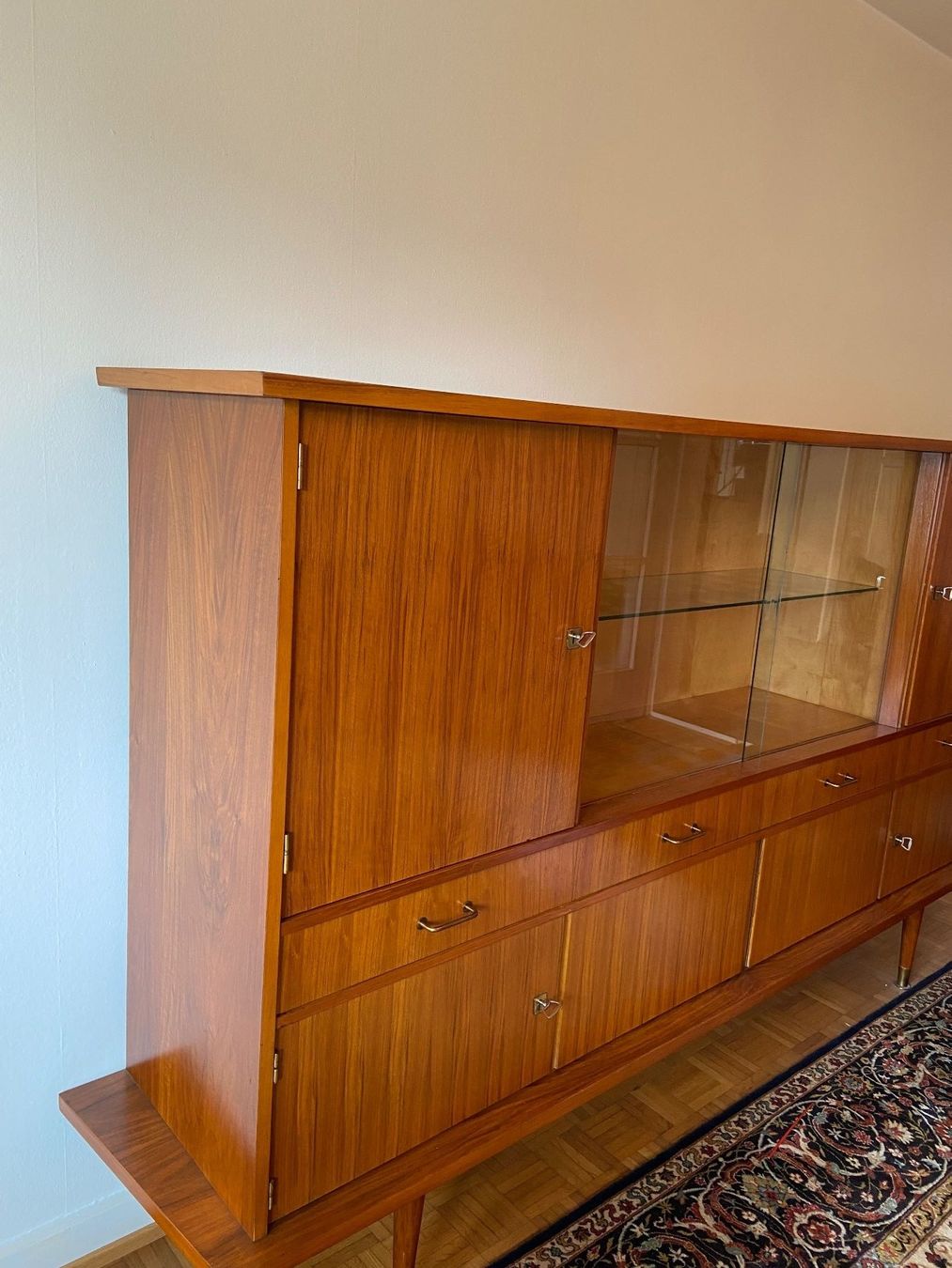 Vetrine: DESIGNKLASSIKER TEAK VITRINE – Usato da Dietikon venduto da brocki-eyra 1