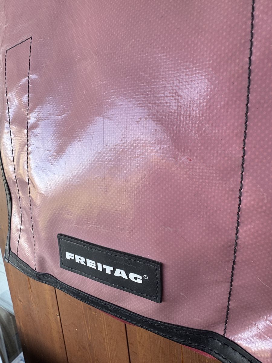 Freitag Taschen für Damen: Freitag Tasche Pink Rosa – Gebraucht aus Chur von arxi 1