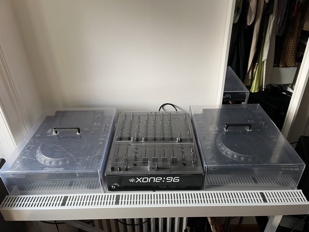 Pioneer Console di mixaggio: 2x Pioneer CDJ-2000 mit Decksaver – Usato da Zürich venduto da bretxo 7