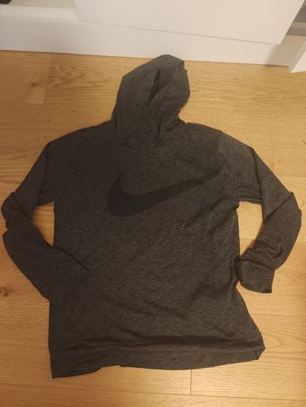 Nike Dri-Fit Langarmshirt mit Kapuze Gr 158-170