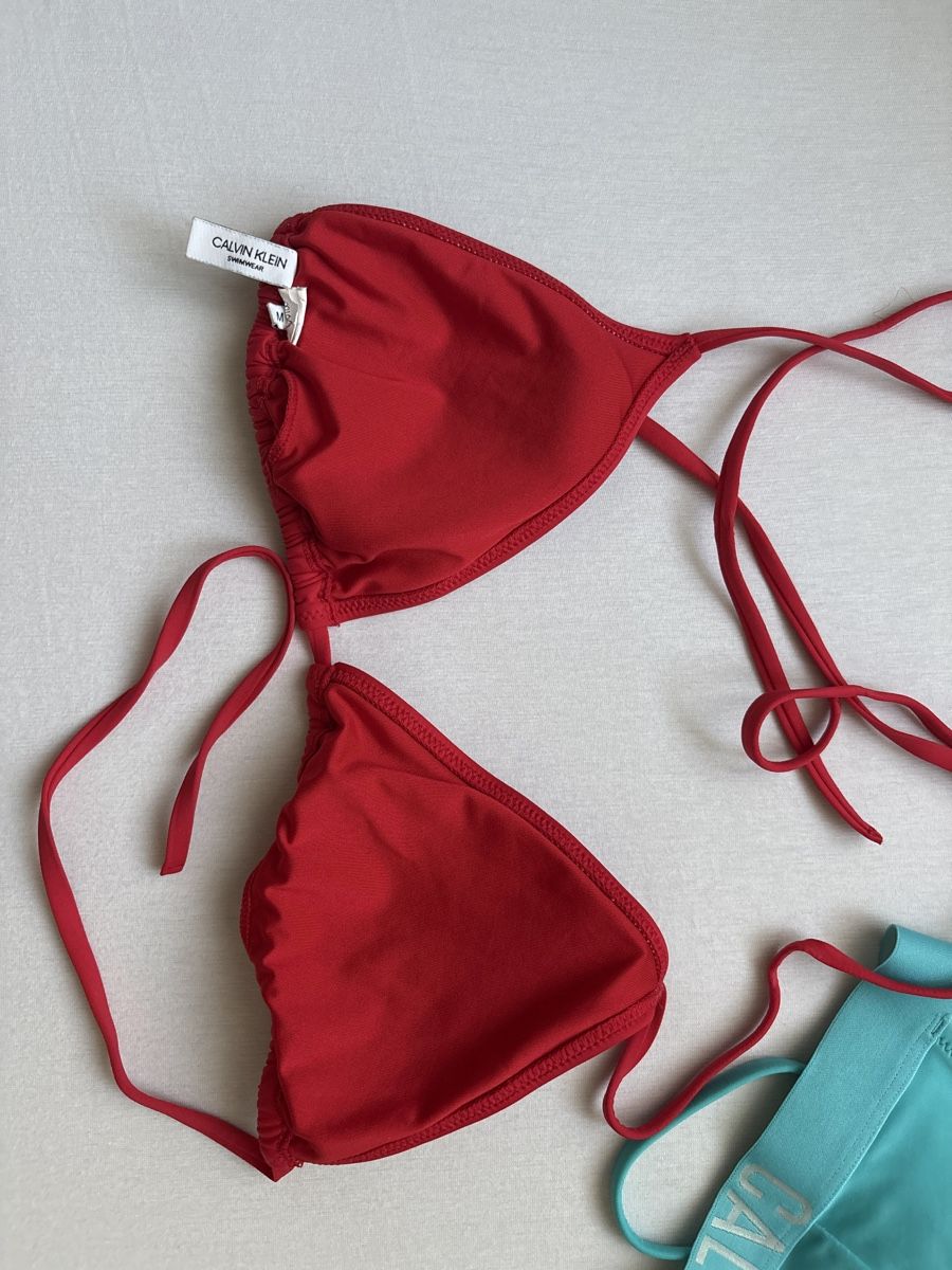 Calvin Klein Lots de vêtements: Calvin Klein Bikinitops – D'occasion à Zürich par del_gdm2 2