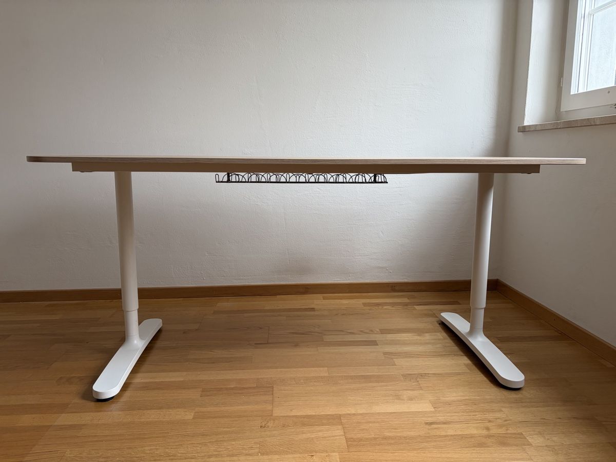 Scrivanie: IKEA Desk | BEKANT 160x80 – Usato da Regensdorf venduto da WetTowel42 1