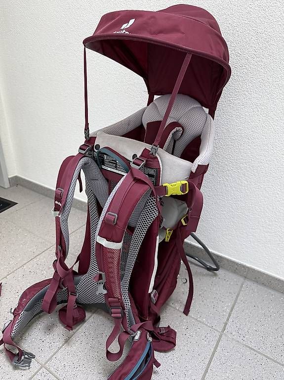 Marsupi portabebè: Deuter Kid Comfort Kindertrage mit Sonnendach – Usato da Altishofen venduto da Kuonihof
