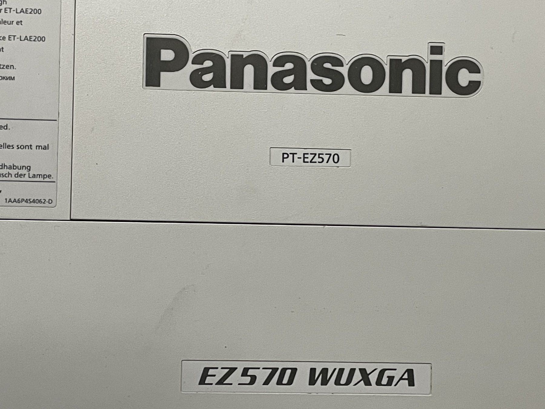 Panasonic Proiettori: Panasonic PT-EZ570 E/U/L 5000 Ansi Beamer – Usato da Emmenbrücke venduto da Thomi0 2