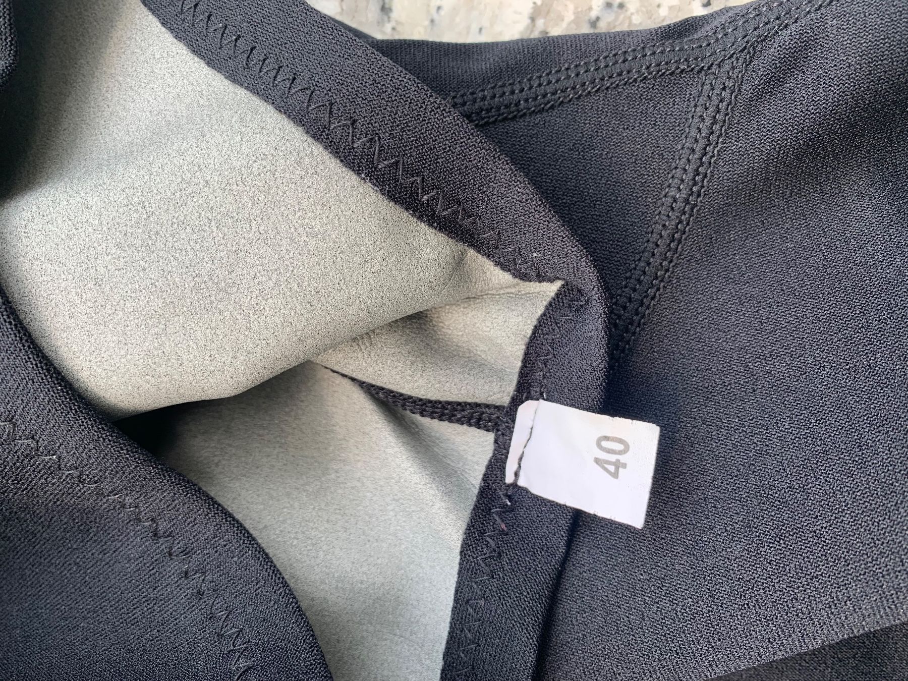 Completi & Tailleur: Neoprenanzug Grösse 40, Top Zustand – Usato da Lenzburg venduto da dbr_hf8w 2