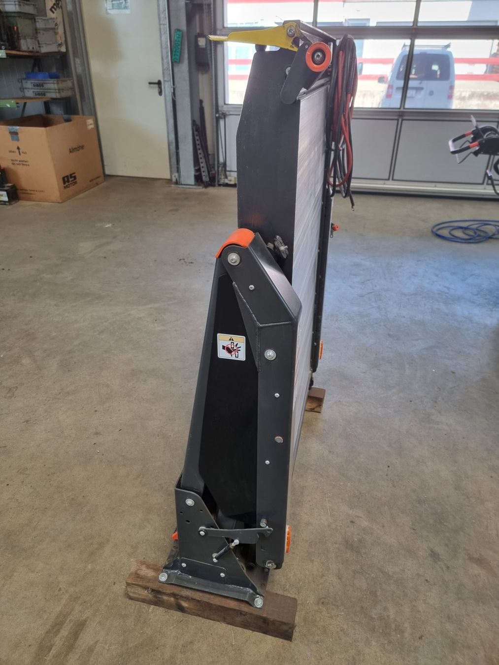 Sollevapersone & Montascale: Rollstuhllift / Autolift – Usato da Gunzwil venduto da TeamT 2
