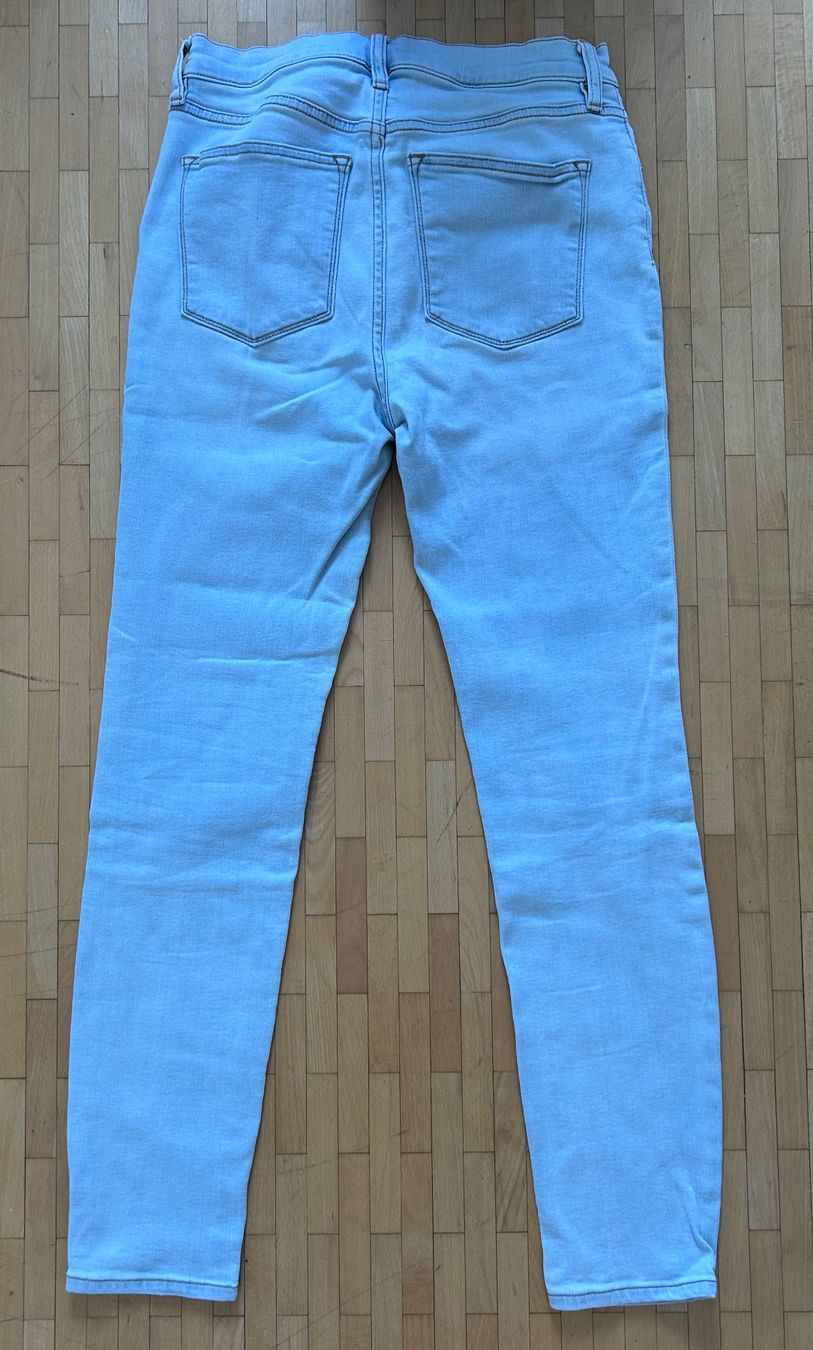 J.Crew Jeans: Helle Jeans von J.Crew, W28 – Usato da Geneve venduto da jua_b7nb 2