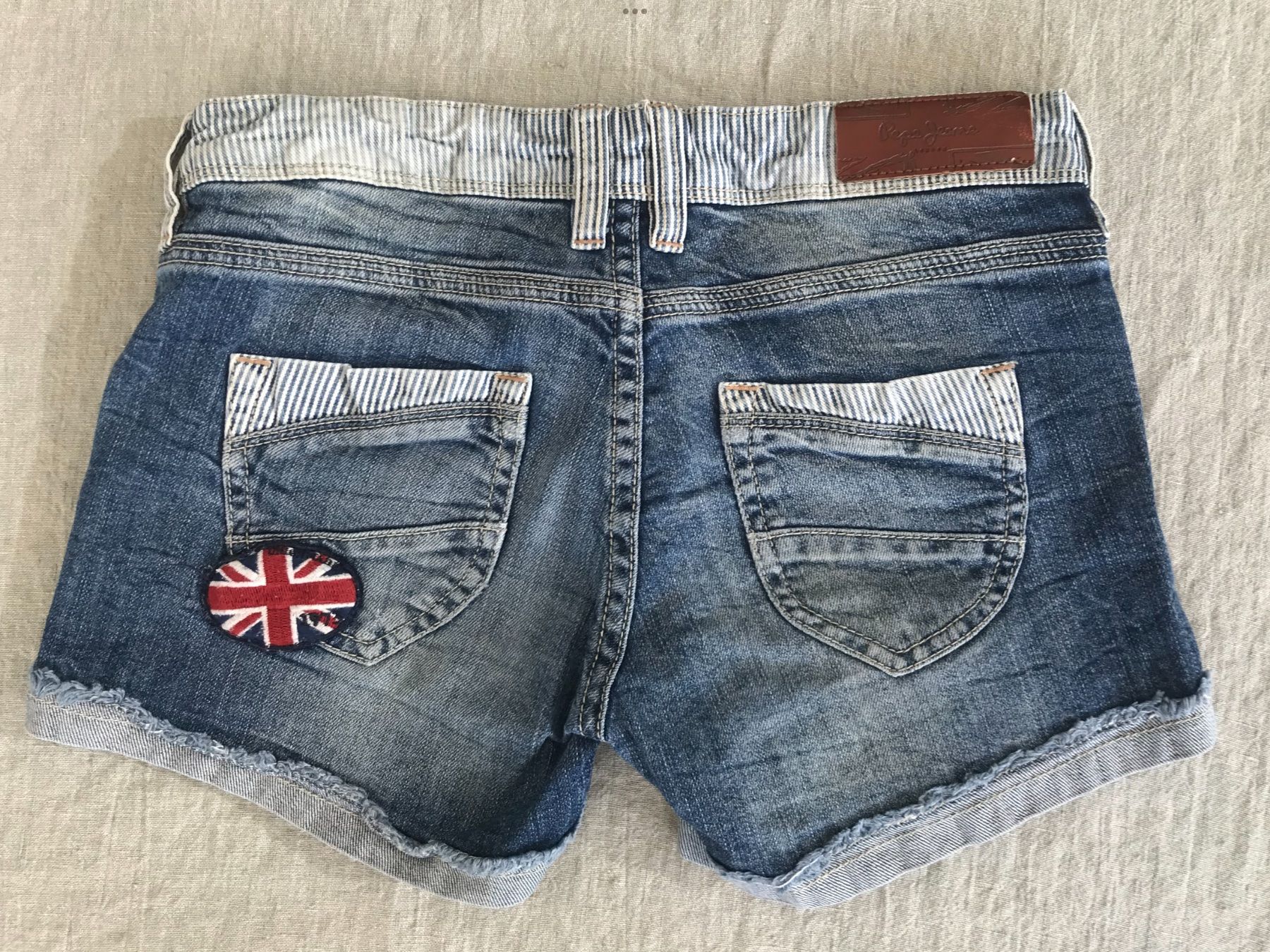 Pepe Jeans Pantaloni: Mädchen Shorts Pepe Jeans Grösse 152 – Usato da uster venduto da articles 1