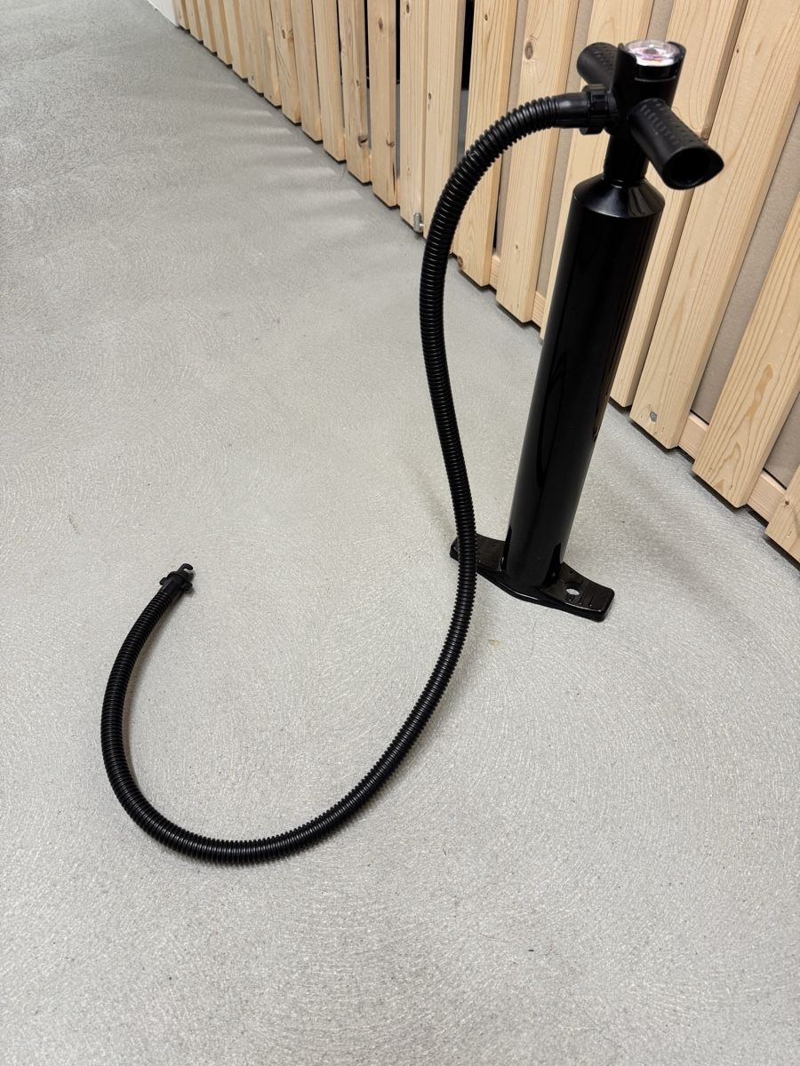Pumpen & Teile: SP70 SUP-Handpumpe mit Manometer, schwarz – Neu (gemäss Beschreibung) aus Gossau ZH von che_q7f9 6