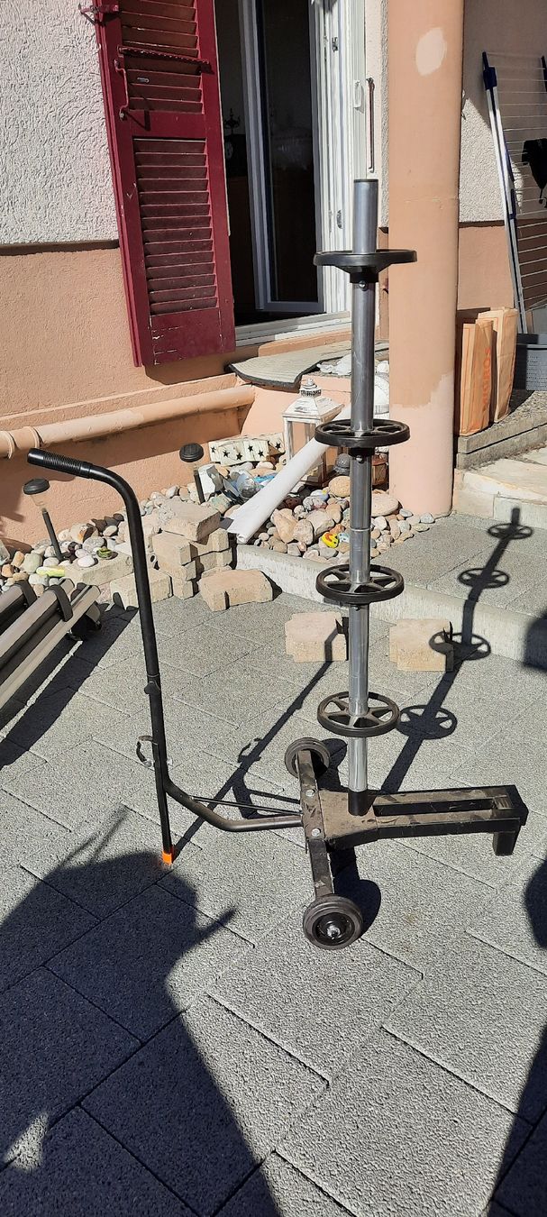 Cassette degli attrezzi: Autoreifen Ständer  Felgenbaum – Usato da Inkwil venduto da Patmei0