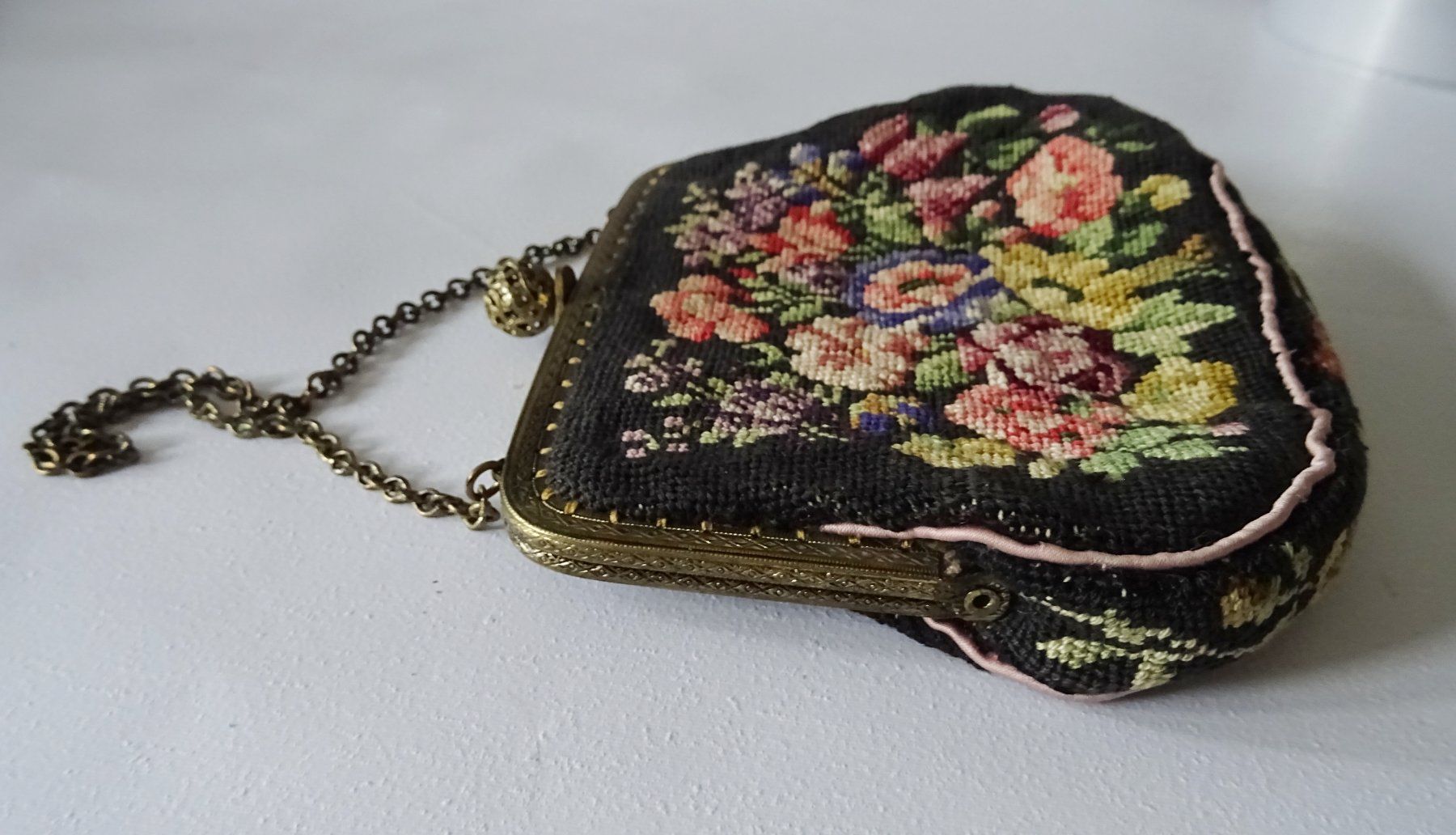 Borse da donna: Alte Petit-Point Abendtasche – Usato da Lengnau BE venduto da Muggi7 2