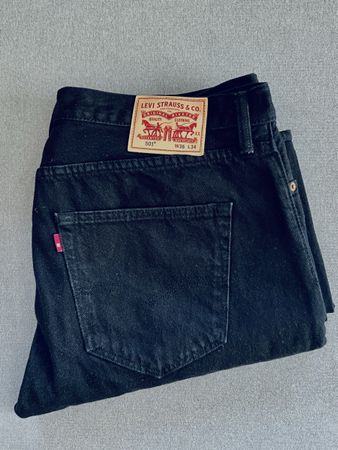 Men’s Black 591 Levi’s W36, L34 - Like New!
