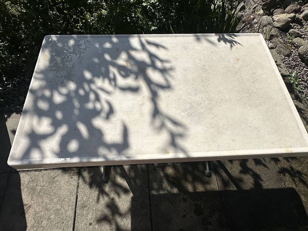 Tavoli: Outdoor-Tisch Firma "Stella" – Usato da Küssnacht am Rigi venduto da mis_skz5 2