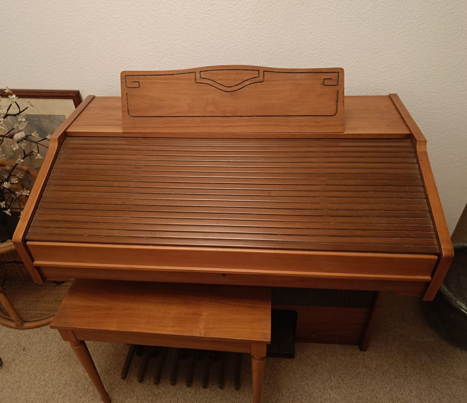 Strumenti musicali: Orgue électronique Farfisa et tabouret – Usato da Noville venduto da mel_bsj2 5