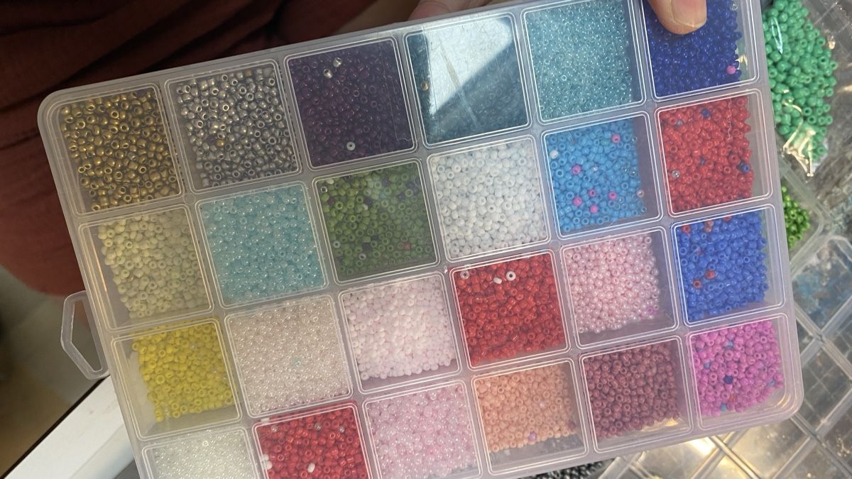 Perles (synthétiques): Glass perlen 1-2mm – Neuf avec emballage d'origine à Beinwil (Freiamt) par Akgeun 1