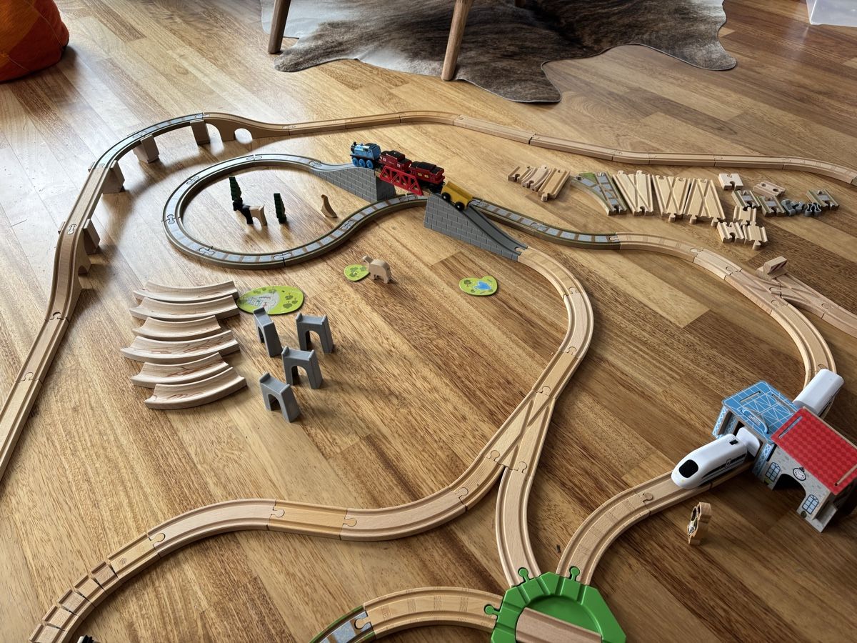 Jouets: Brio Eisenbahn aus Holz – D'occasion à Männedorf par mangotango01 4