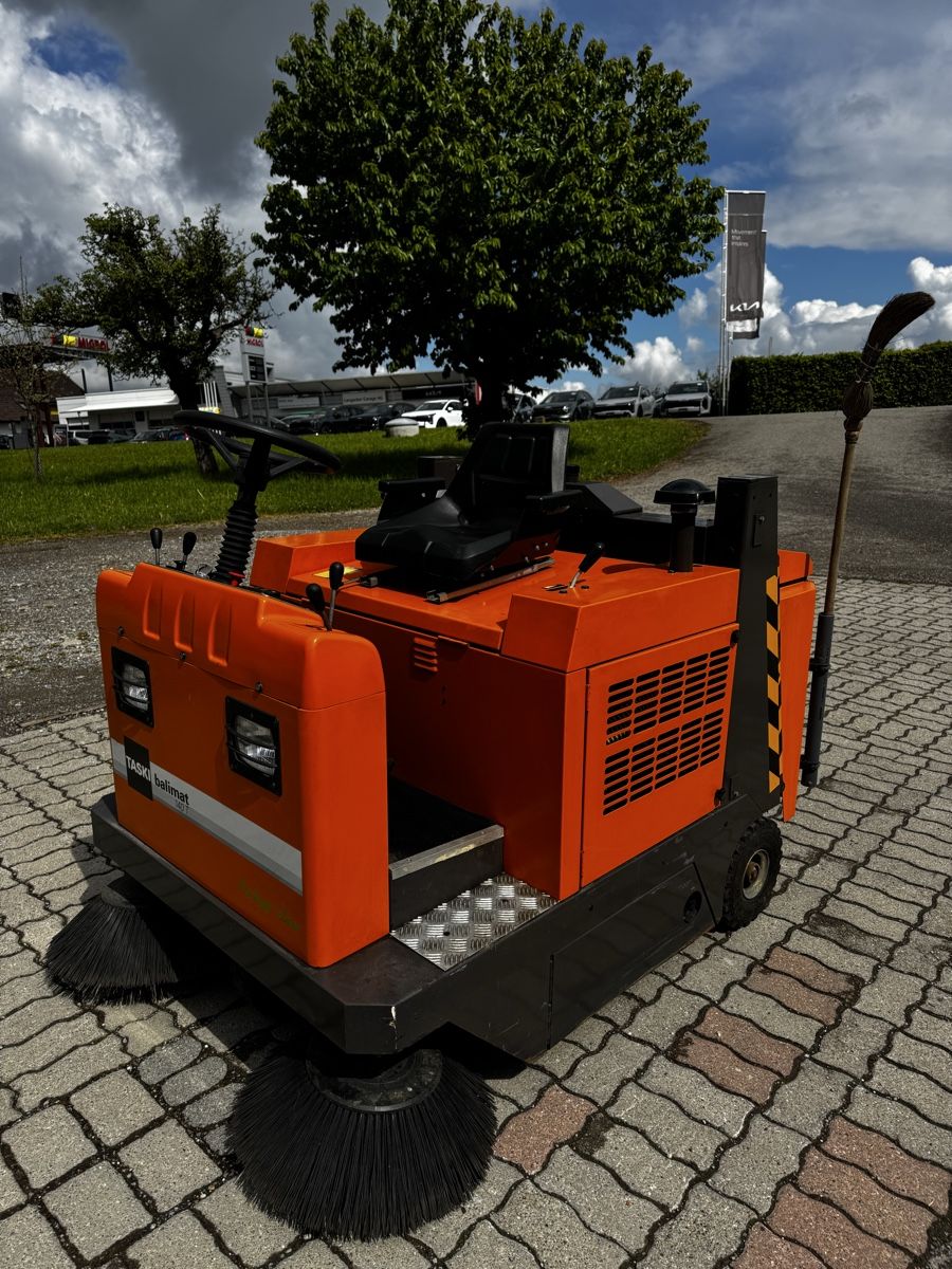 Tutte le macchine: Kehrmaschine TASKI Balimat 140T – Usato da Niederuzwil venduto da Michael1990_ 1