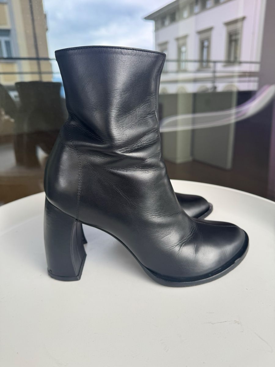 Scarpe da donna: Ann Demeulemeester black leather ankle boots. – Nuovo (secondo la descrizione) da Luzern venduto da liz_6fgj 8
