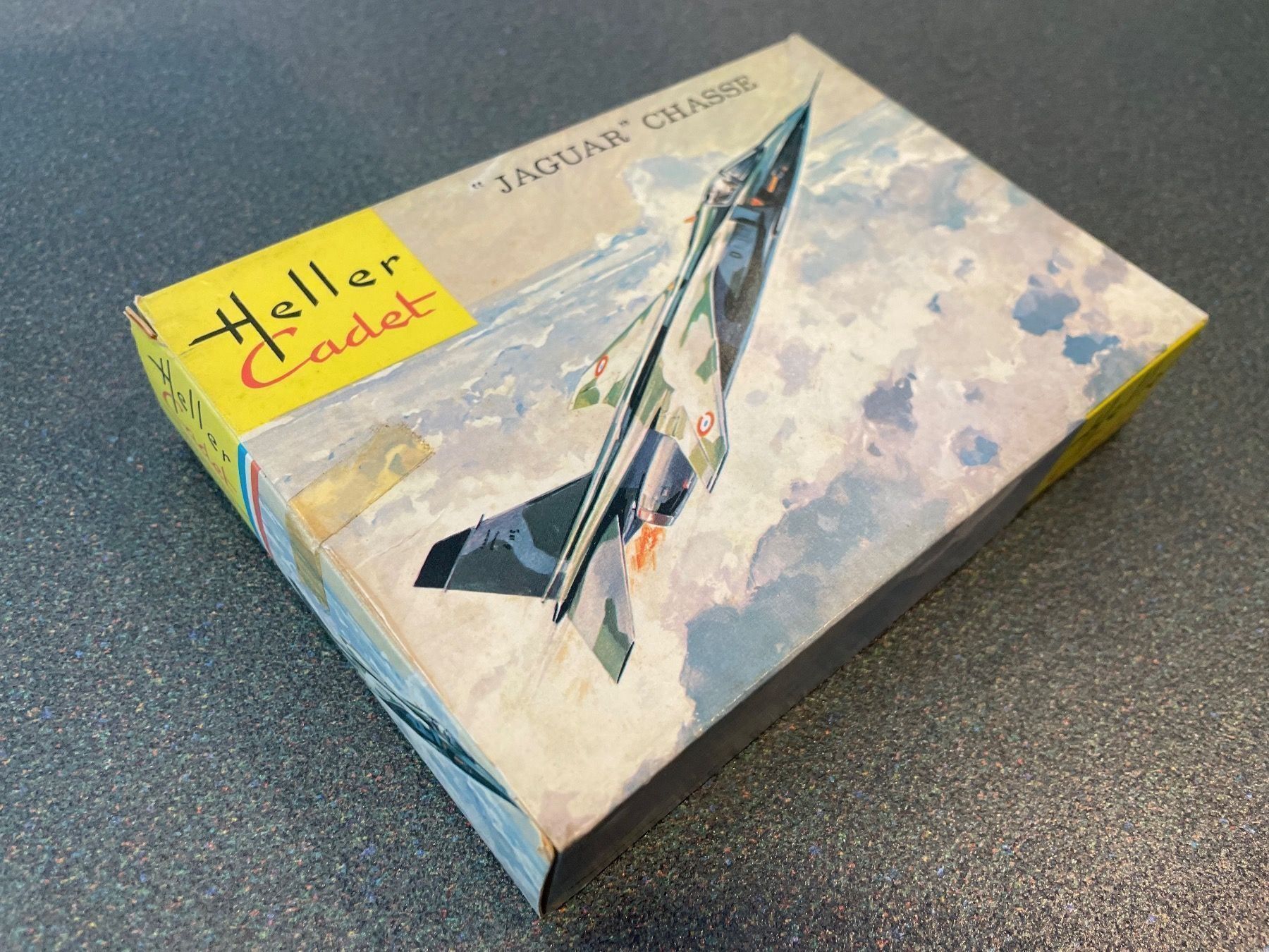 Kit di modellismo & Modellini statici: Heller 1:100 Jaguar chasse jet kit – Usato da Chiasso venduto da Carrara-Modellismo