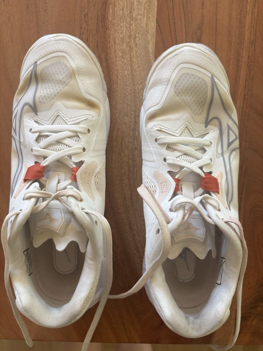 Mizuno Scarpe da donna: Mizuno Volleyballschuhe – Usato da Bern venduto da gwilla