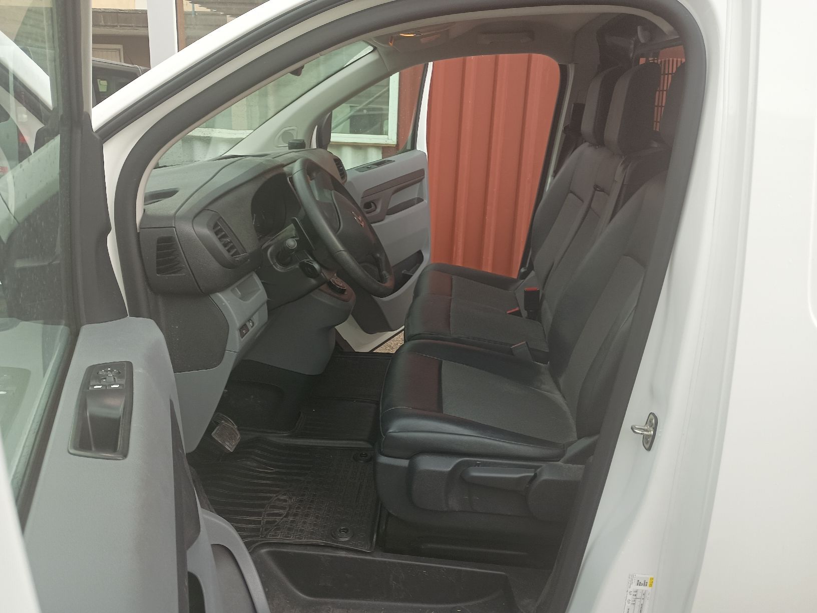 Citroën Véhicules utilitaires: Citroën Jumpy HDI 2.0 140 M EAT8 – D'occasion à Schaffhausen par Micky-EE9 4