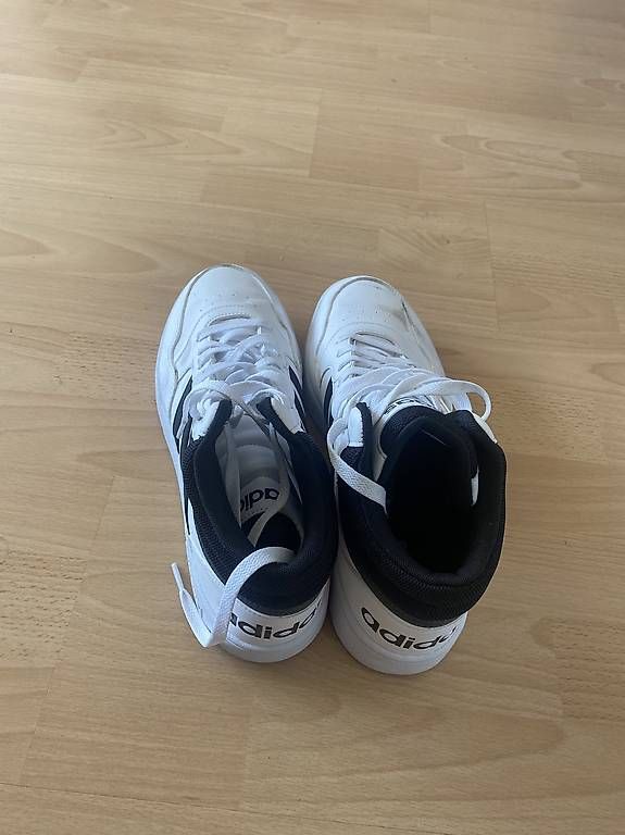 Scarpe da uomo: Adidas Schuhe 46 – Usato da Zürich venduto da ER- 1