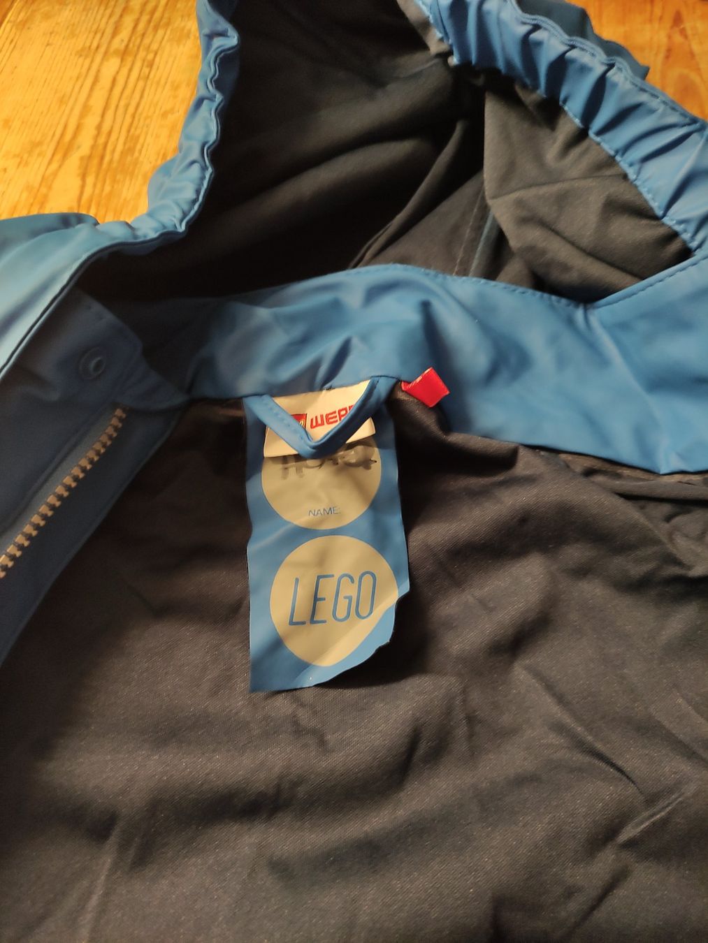 Lego Giacche: Regenjacke Lego – Usato da Mümliswil venduto da Andreablaukatze 1