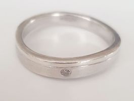 Silberring 925  evtl mit kleine Diamant?mehrere punze 17.7 m