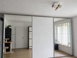 Grosser Schwebetürenschrank von Interio
