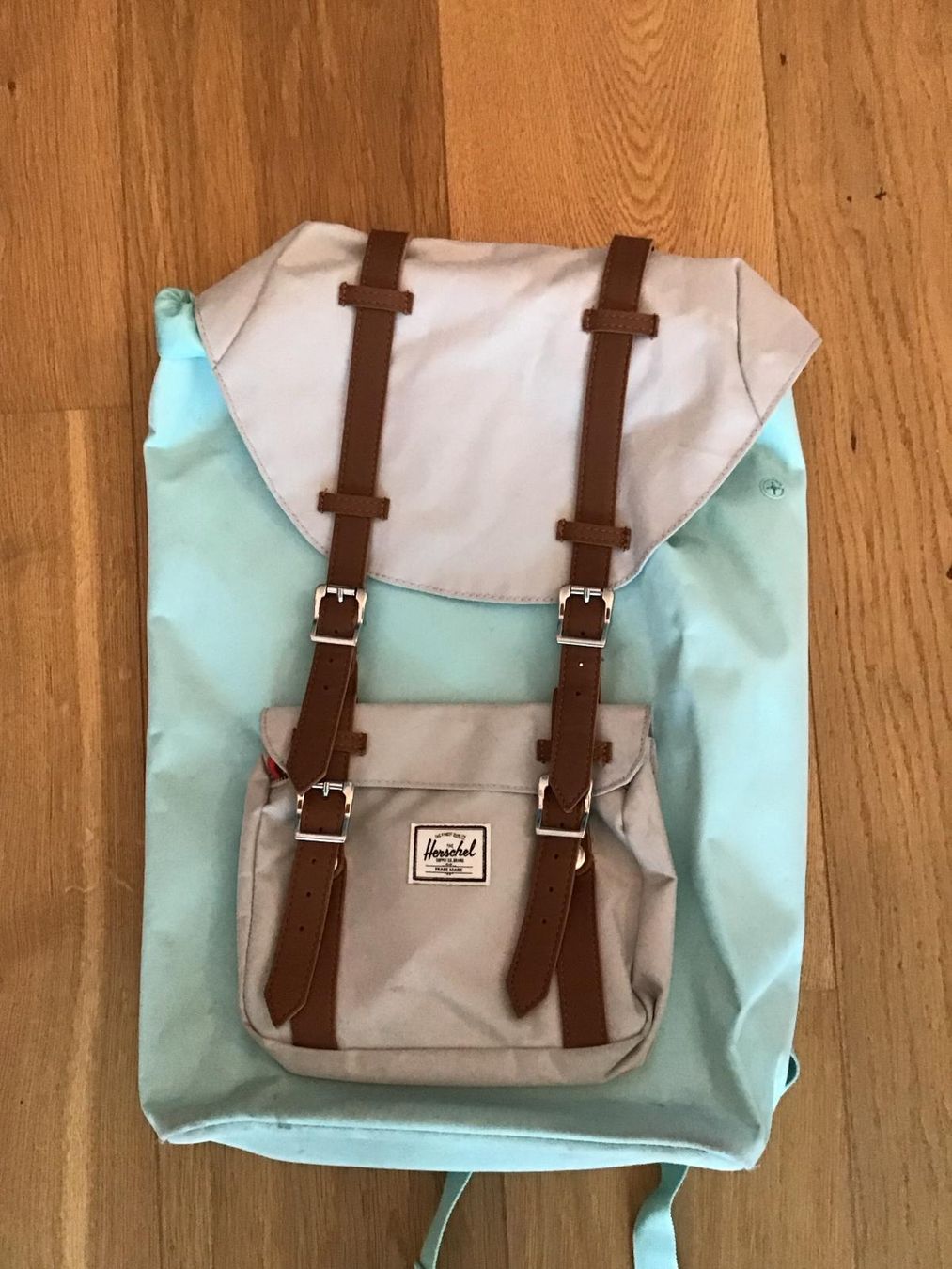 Herschel Zaini: Herschel Rucksack – Usato da Riggisberg venduto da gil_s72k