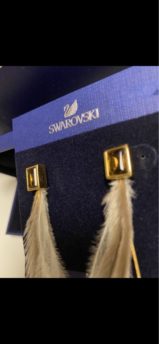 Swarovski Orecchini pendenti & Orecchini a lobo: Orecchini pendenti Swarovski con piume – Nuovo (secondo la descrizione) da Mendrisio venduto da SGR85 2