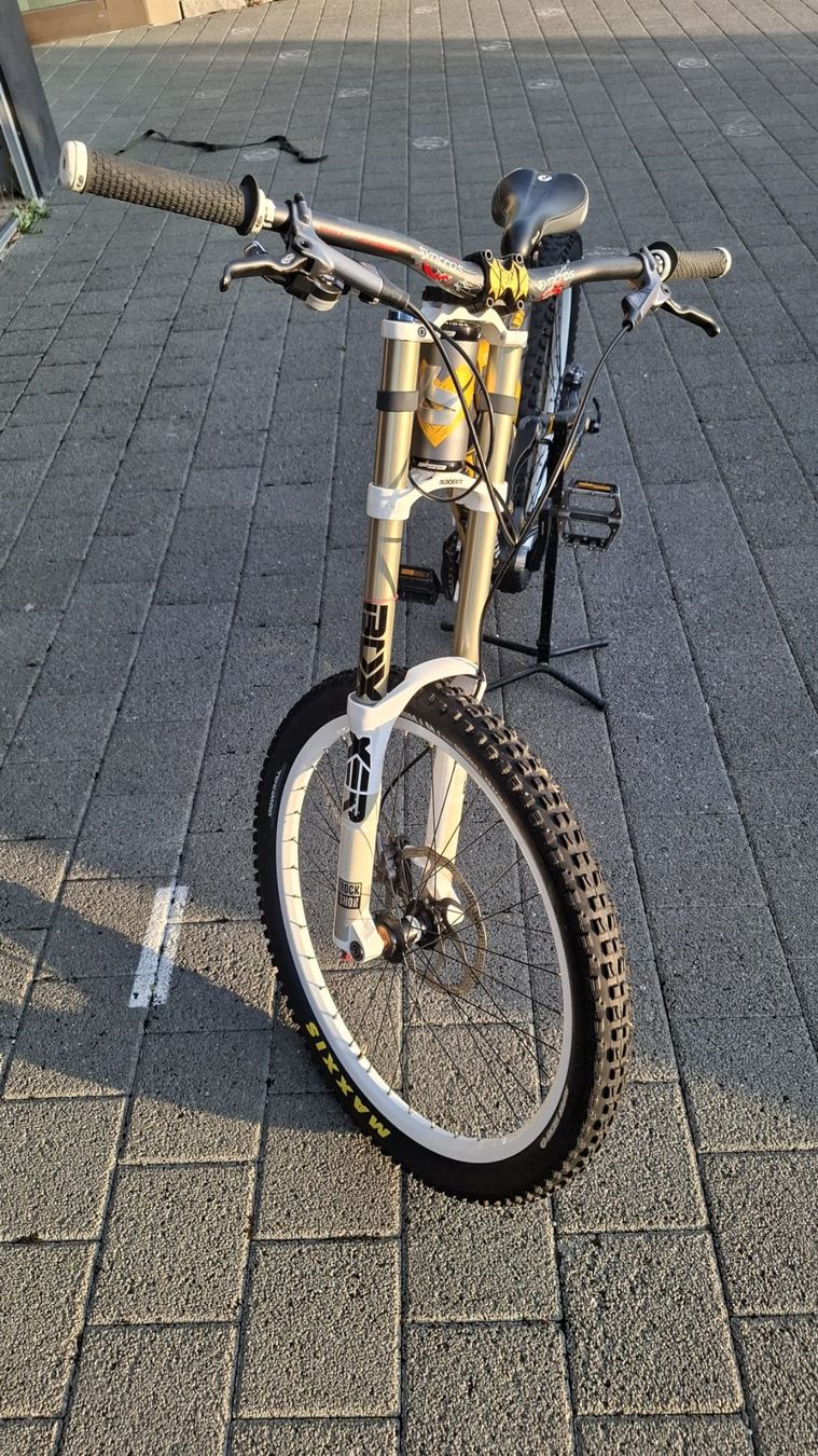 Bergamont Velos: MTB Downhill BERGAMONT STRAITLINE 8.2 – Gebraucht aus Champoz von pie_lzm5 1