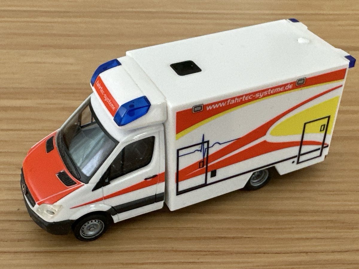 Herpa Modellautos: Herpa 1:87 Mercedes Sprinter ab 6.- – Gebraucht aus Sennwald von HARO-Import 1