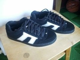 1 Paar neue Skateboardschuhe Emerica in der Grösse 42 / UK 8