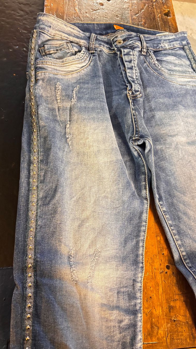 Jeans: 4er Pack Damen Jeans. (40) – Gebraucht aus Münchenstein von tsp01 1