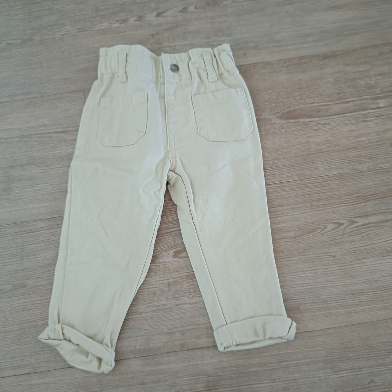 Pantalons: Hose Grösse 86  – D'occasion à Jaberg par urig17.