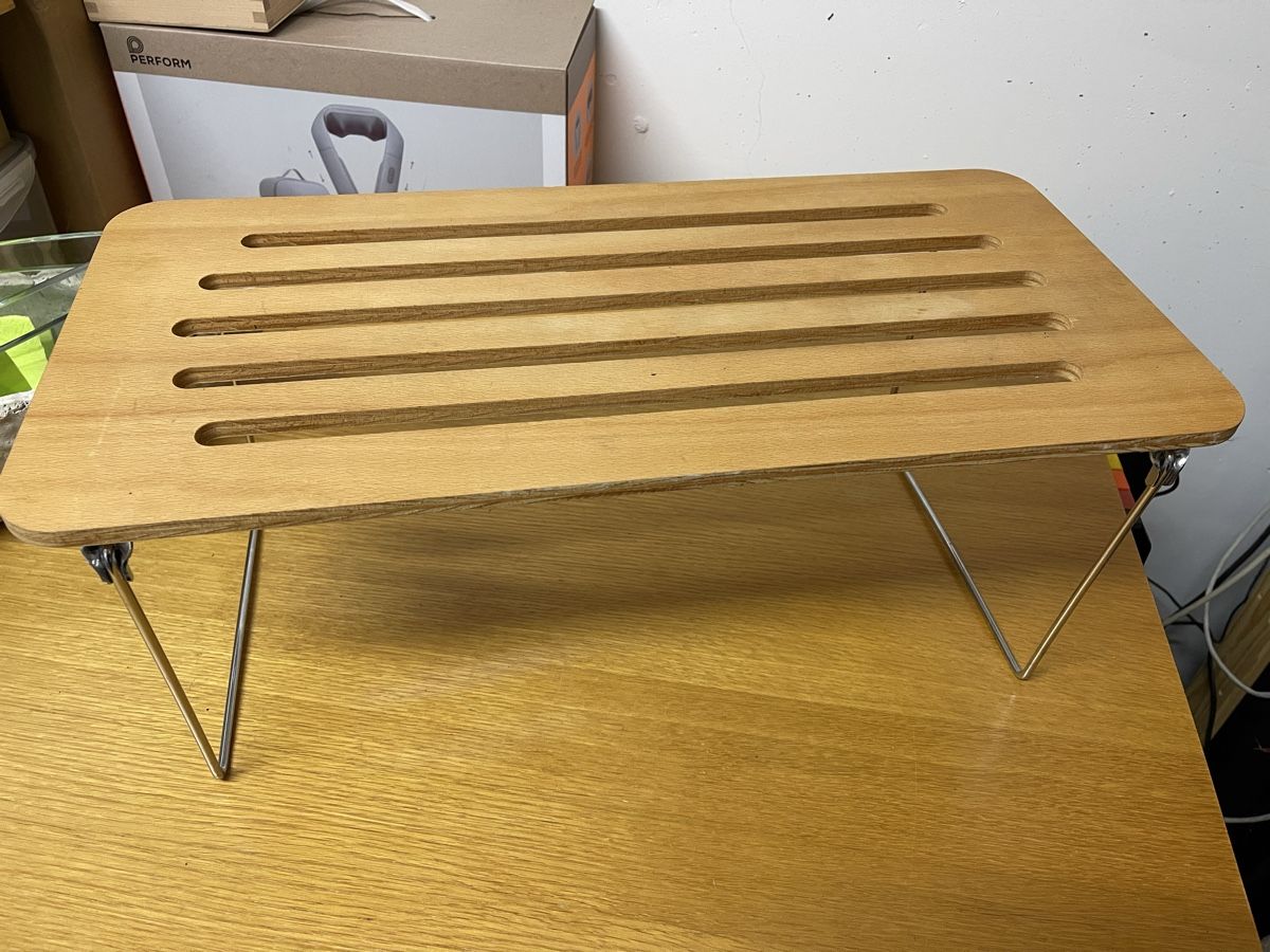 Autres accessoires pour ordinateurs: Holztablett, Betttablett, Frühstücktablett – D'occasion à Spreitenbach par R_1691