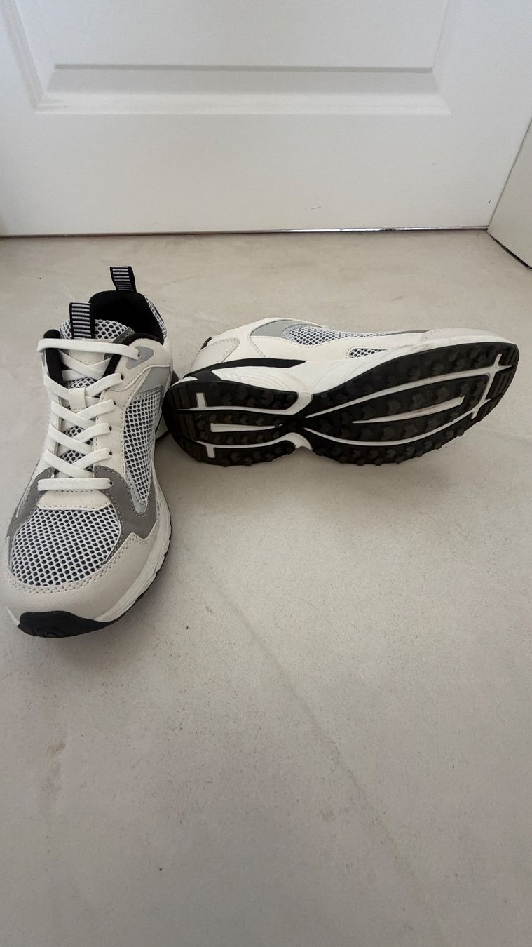 Graceland Damenschuhe: Baskets neuves gris clair et blanc cassé – Gebraucht aus giffers von sev_c9x9 1