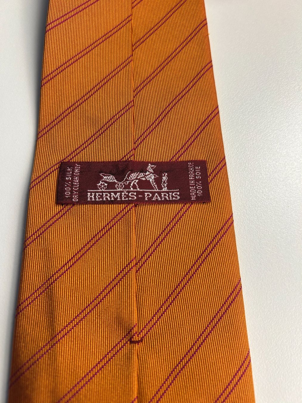 Hermès Cravates: Hermes Taft gestreifte Krawatte – Neuf (Voir description) à Bern par kurtikobolt74 2