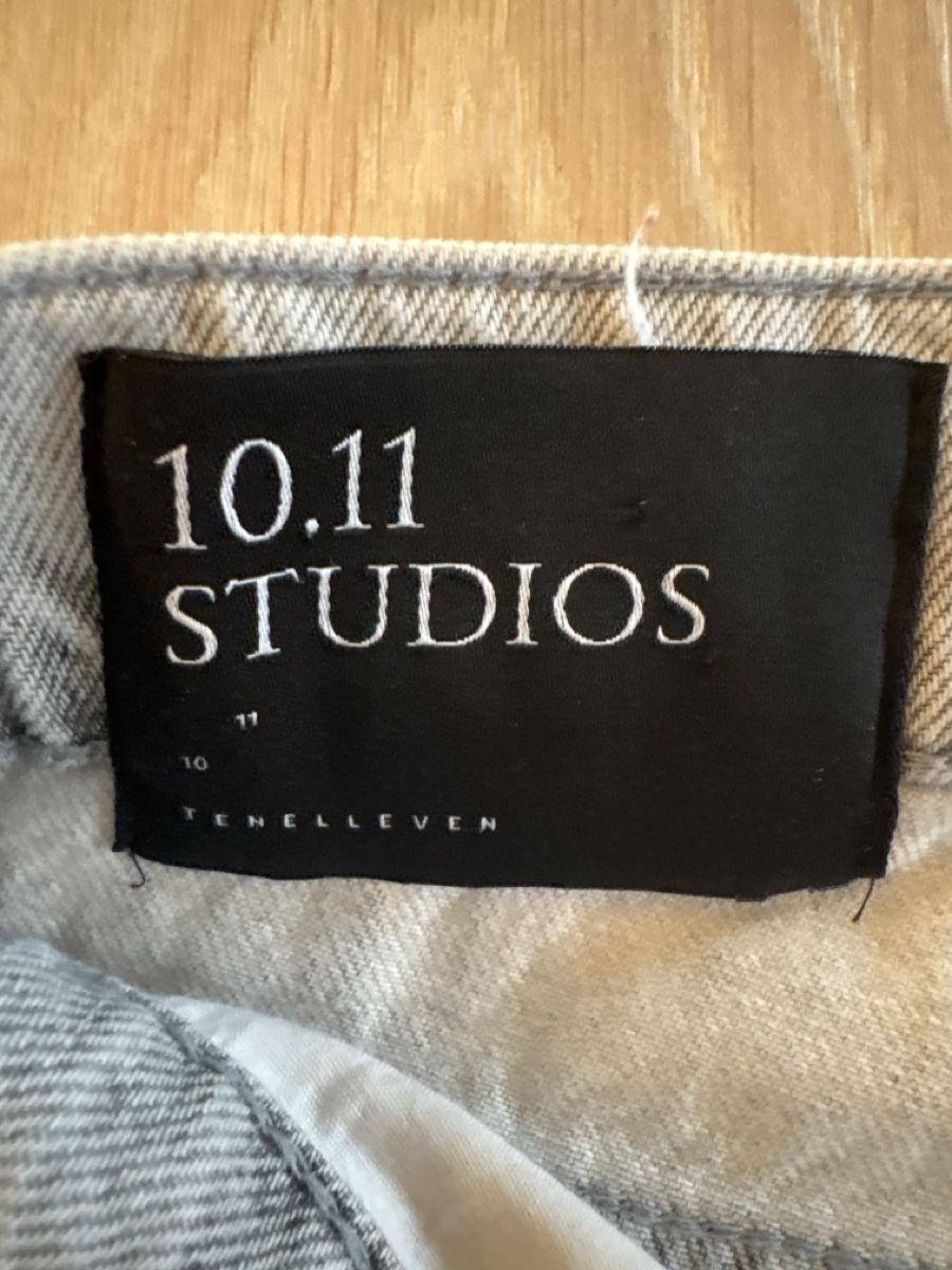 Jeans: 10.11 Studios Jeans Size 28, Light Wash, Cropped, Used – Neu (gemäss Beschreibung) aus Uitikon Waldegg von JanicaGe 1