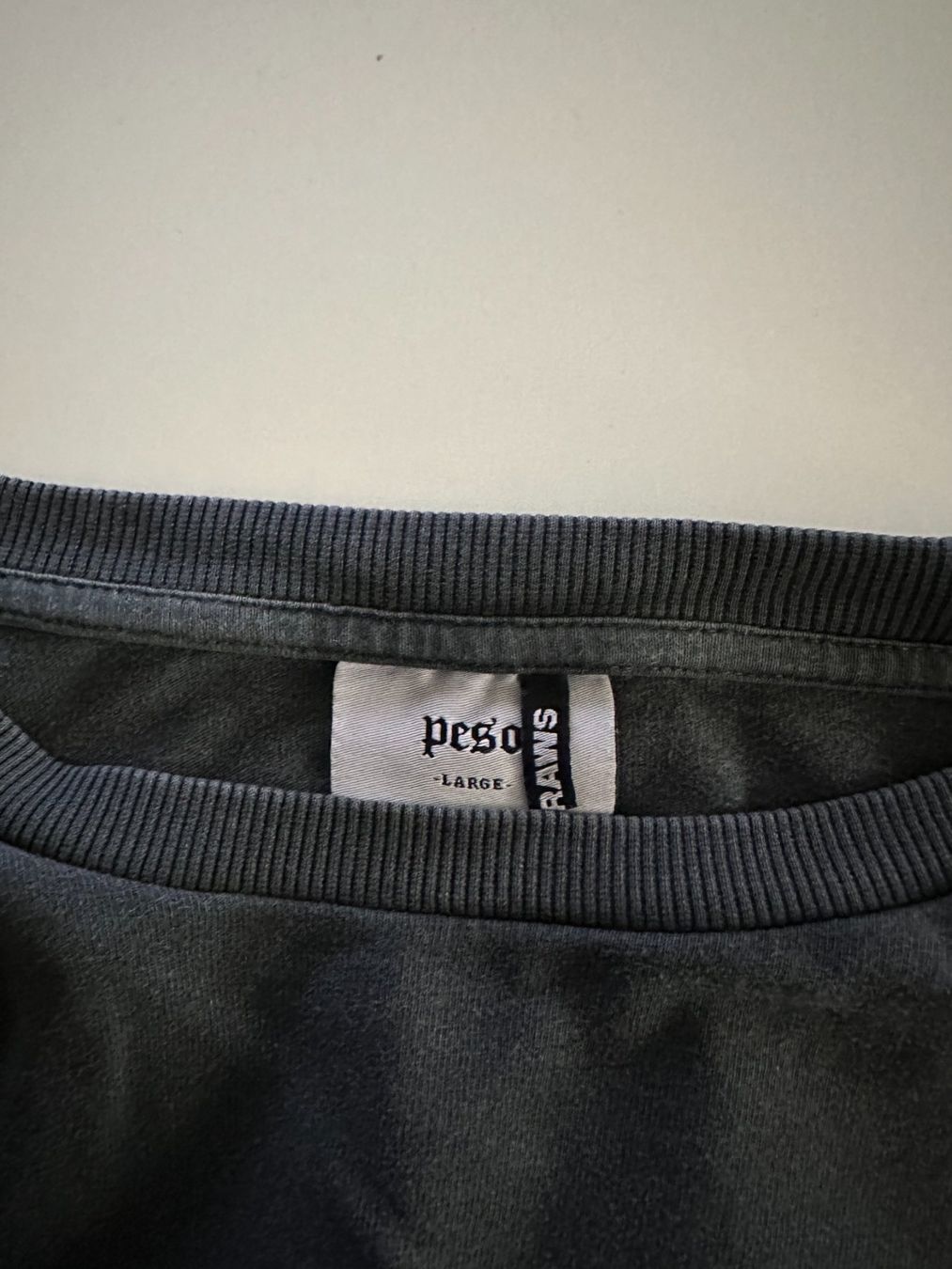 T-shirt: PESO - T-Shirt dunkelgrau oversized L – Usato da Zürich venduto da Diazaio 2