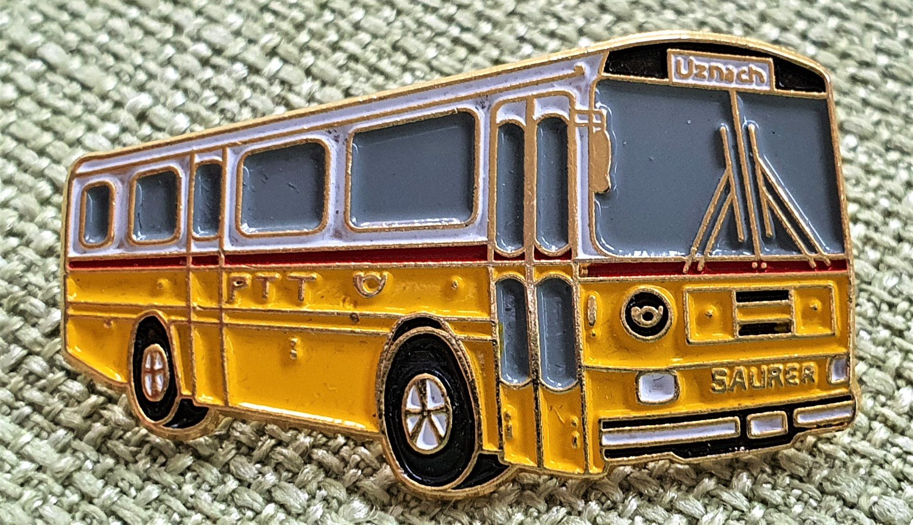 Saurer Placchette & Badge: O671 - Pin Die Post PTT Postauto Saurer Uznach – Usato da Reinach BL venduto da Boston-Verkauf