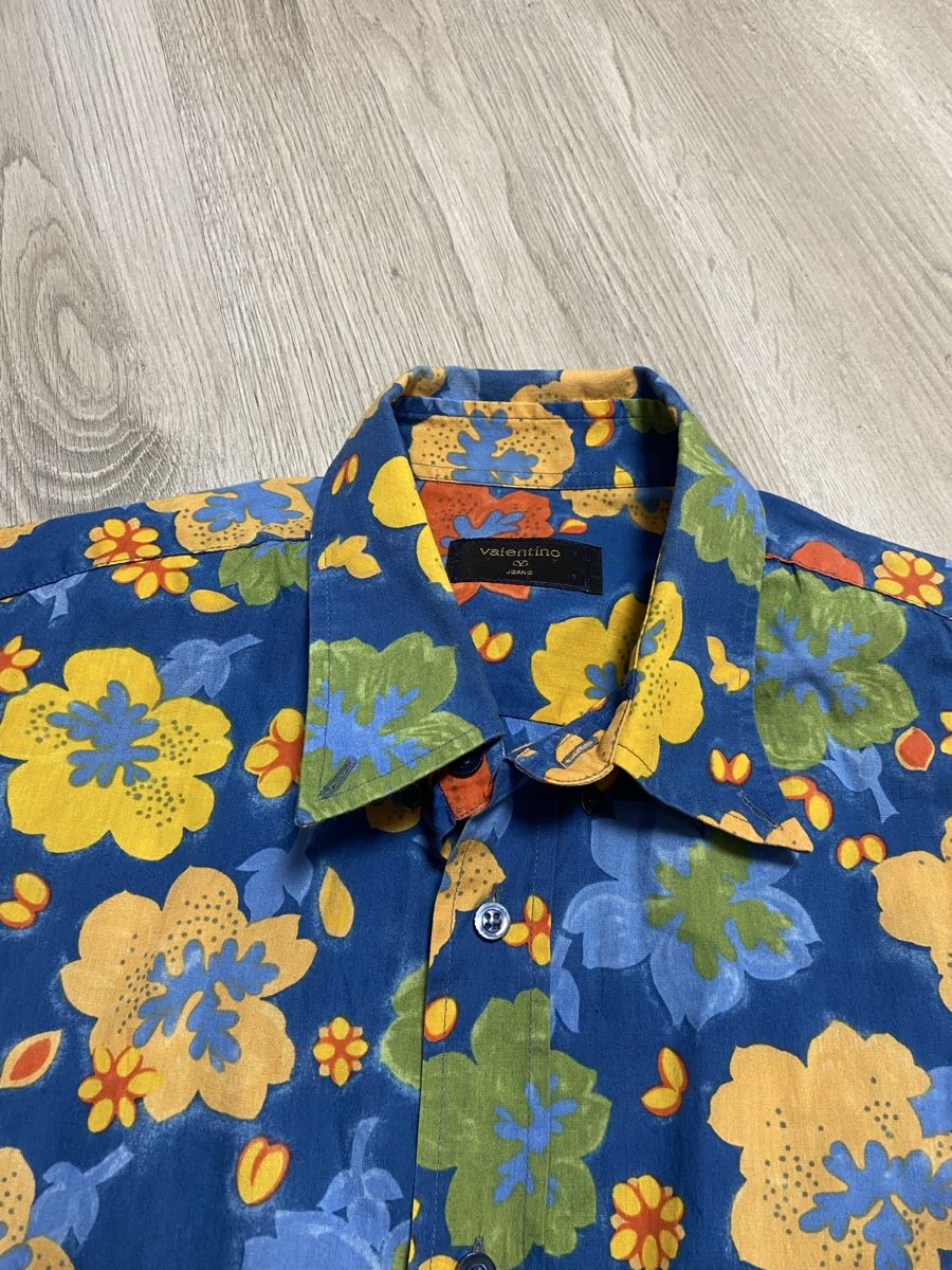 Valentino Blusen: Chemise Valentino taille 42 – Gebraucht aus Montreux von Perledor 2