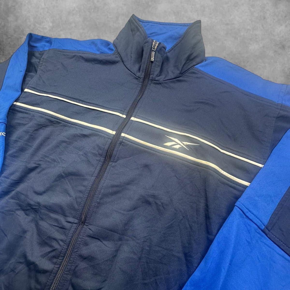 Reebok Jacken: Reebok blue jacket – Gebraucht aus Erlinsbach SO von TogaResell 1