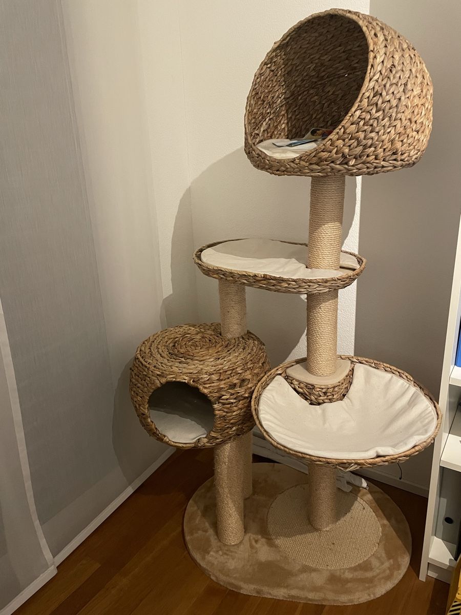 Tiragraffi: Katzenbaum – Usato da Hochdorf venduto da sumomario01
